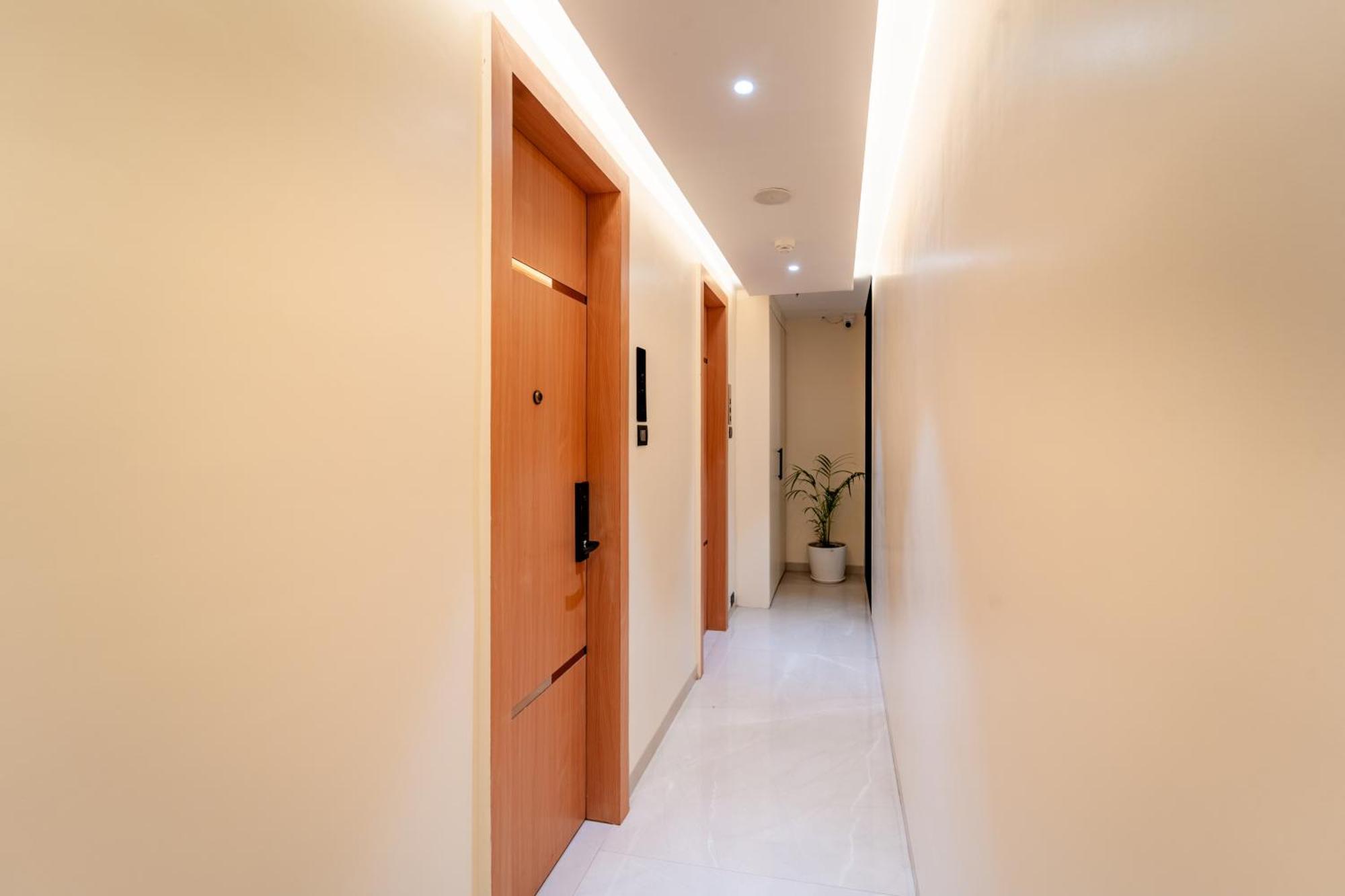 Playsales Scarlet Vijay Nagar Indore Exterior foto